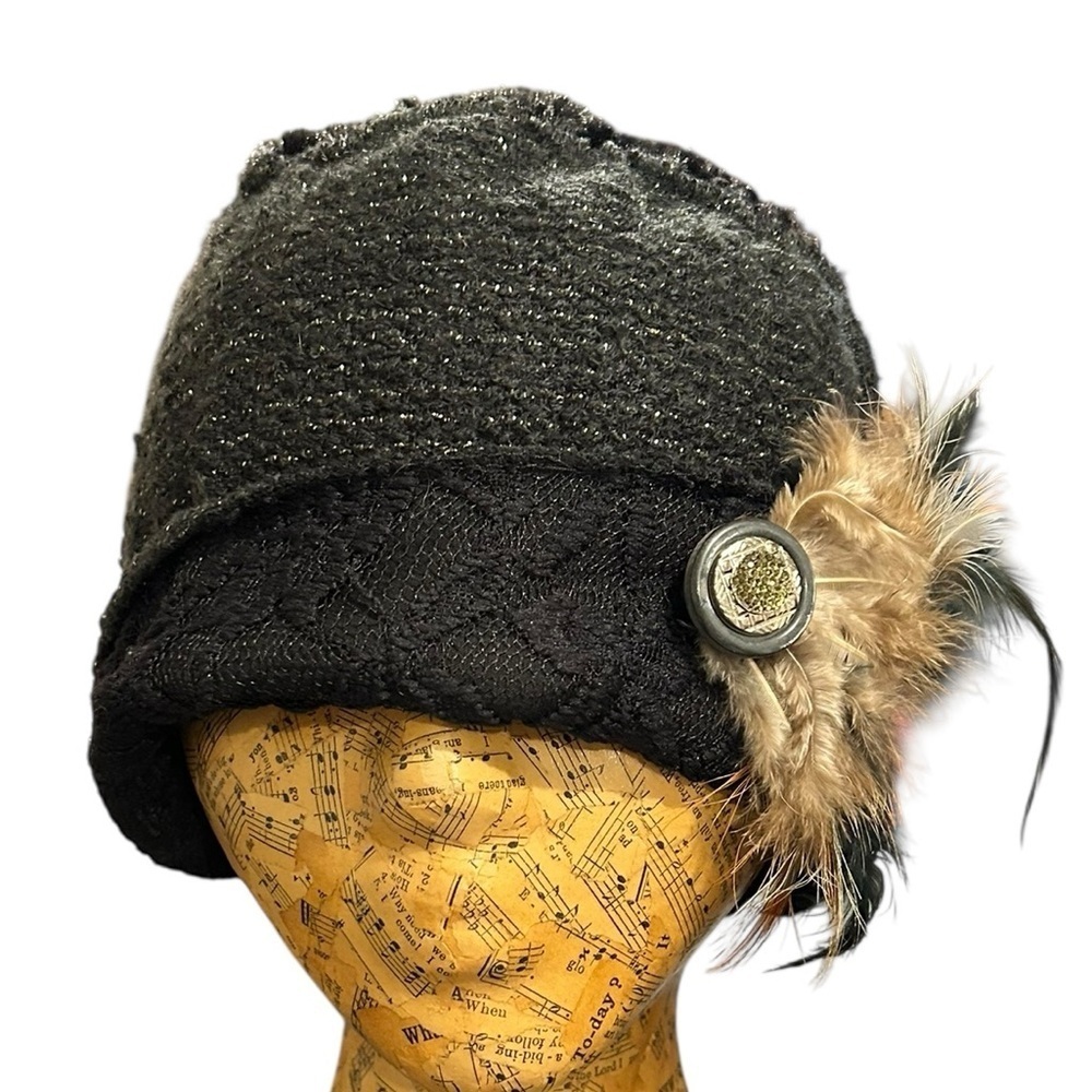 Handcrafted Boho Chic Flapper Style Handcrafted Knit Hat Feathers Button NWT